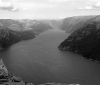 Lysefjord_bw.jpg